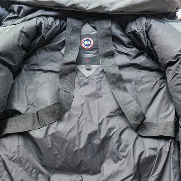 Canada Goose Men's Down Jacket - Picture 10 of 12